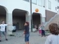 .. in traja, pa se že skoraj vsi poznamo