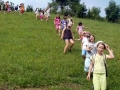 V eni roki nosi sonce...
