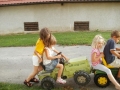 Koliko se nas lahko pelje na mini traktorjih?