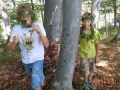 Who has a better camouflage?