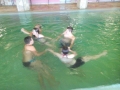 Fangen im Schwimmbad