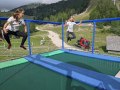 Lets both jump at the same time